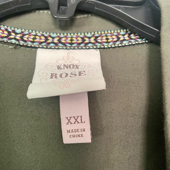 Knox rose star button up - Picture 2 of 3